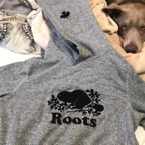 Roots sweatshirt